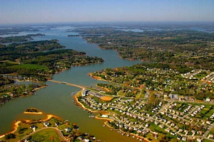 Lake-Norman-Waterfront-Homes